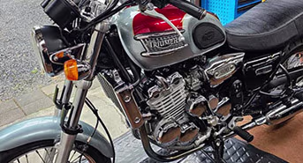 motorbikes cleaning